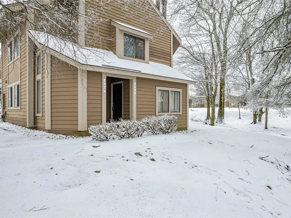 1129 Gristmill Ln, Hidden Valley, PA 15502