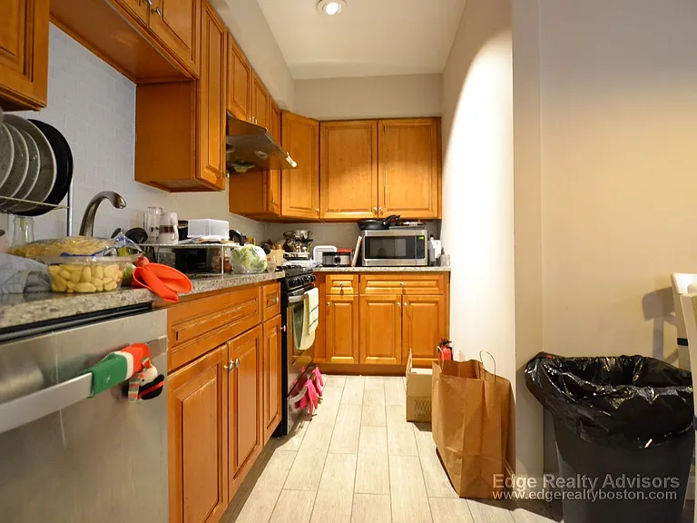 115 Glenville Ave #1 — Photo 7