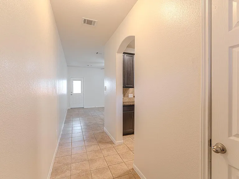 13527 Vista De Oro St — Photo 3