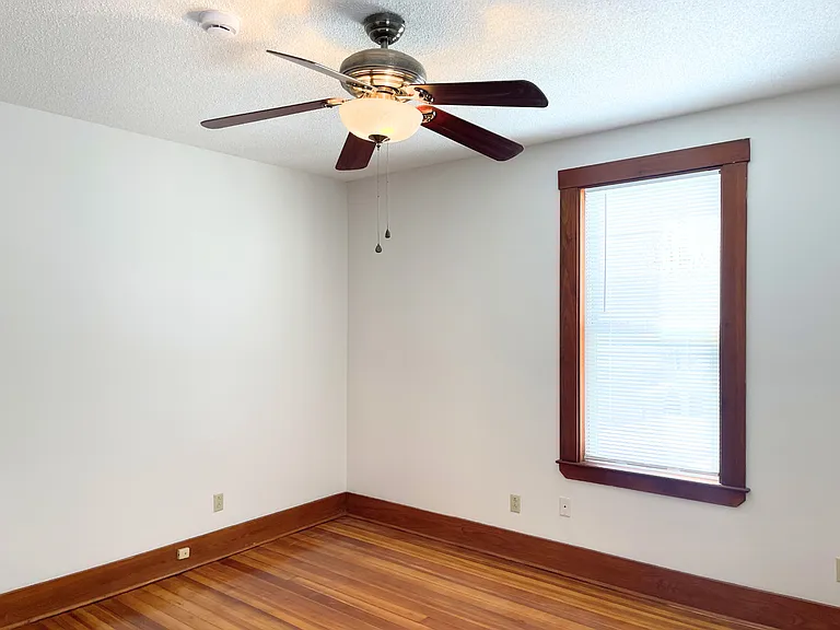 25 Bennett St #2 — Photo 9