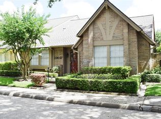 10027 Kemp Forest Dr, Houston, TX 77080