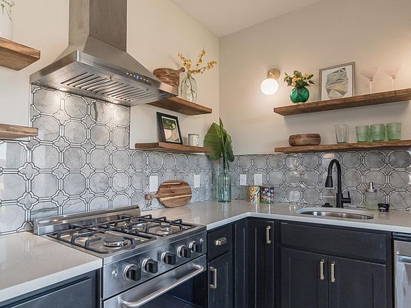 5th image of 347 N Broadway St #2
