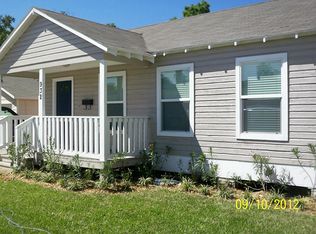 932 Dunbar St, Houston, TX 77009
