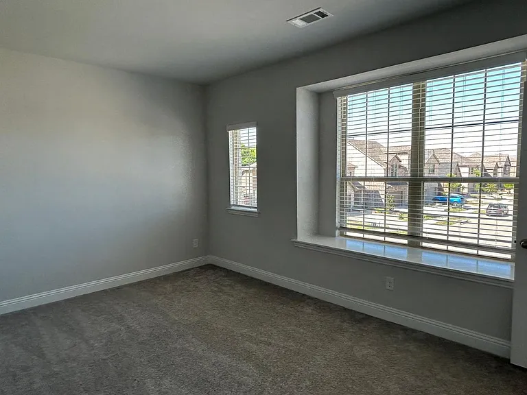 9008 Guadalupe St — Photo 17