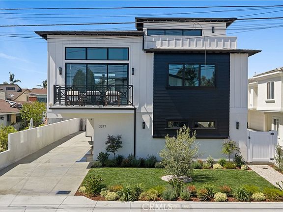 2nd image of 2217 Bataan Rd #A