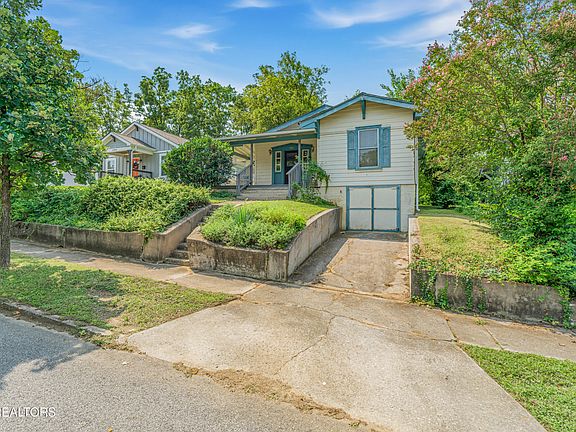 3rd image of 1802 Woodbine Ave