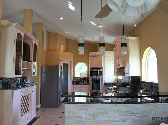 4th image of 2508 Lakeshore Dr