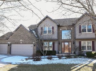 2041 Swan Ln, Elgin, IL 60123