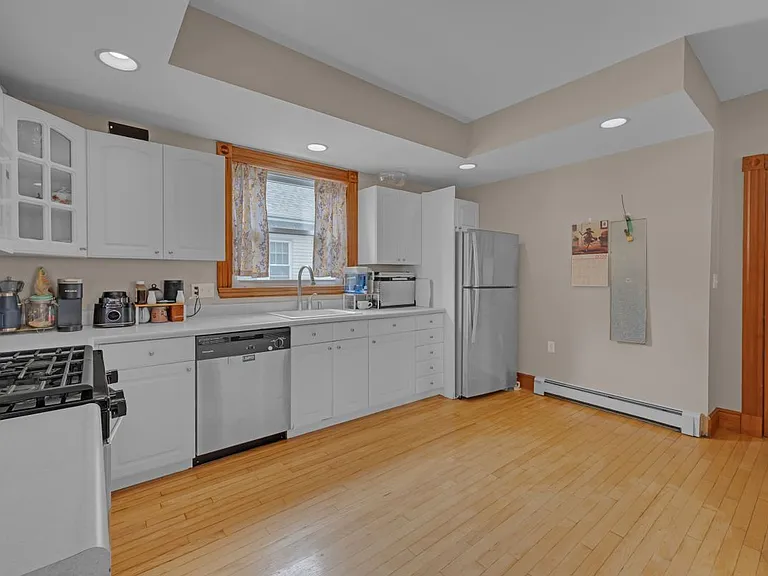 24 Orchard Ave — Photo 7