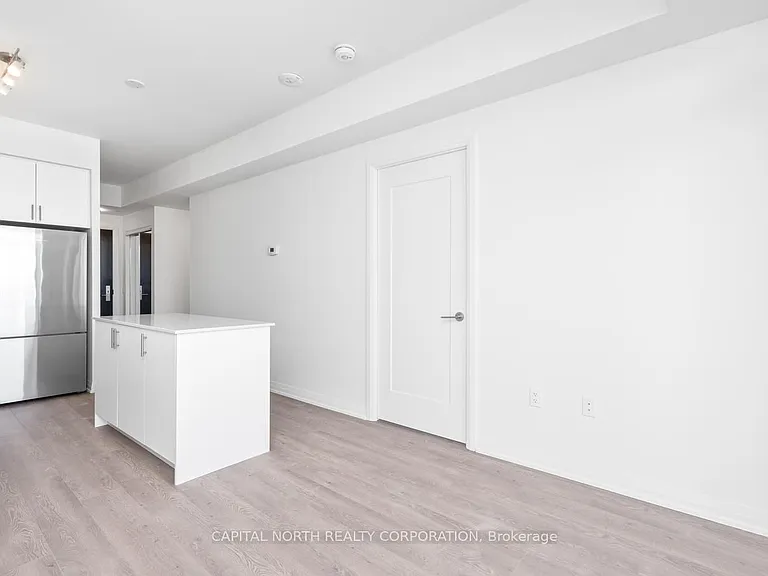 9000 Jane St #329 — Photo 14