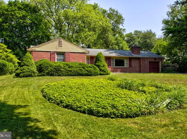 1441 Sunset Dr, Lancaster, PA 17601