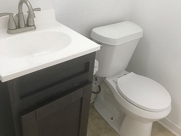 3rd image of 656 Leonard St NW #1B