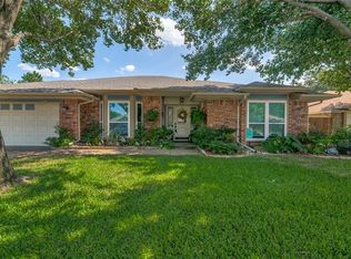 3124 Teakwood Dr, Bedford, TX 76021