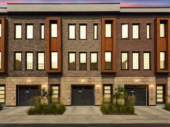 81 S Greenbriar Pl NW #204, Calgary, AB T3B 6J1