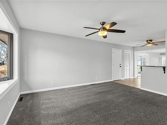 4th image of 3021 S Venus Ave