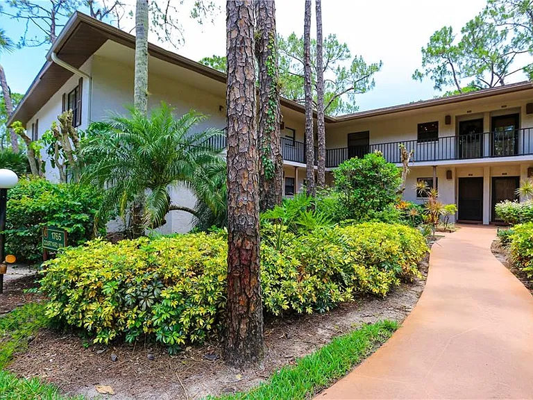 1765 Courtyard Way #C-104 — Photo 5
