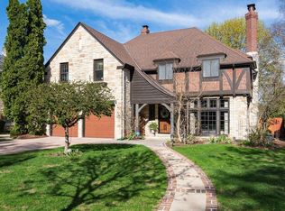 2420 N Pasadena Blvd, Milwaukee, WI 53226