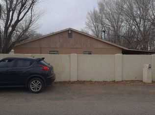 2513 Cuatro Milpas Dr SW, Albuquerque, NM 87105