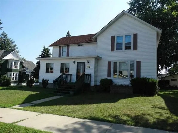 1110 Woodard Ave, Tomah, WI 54660