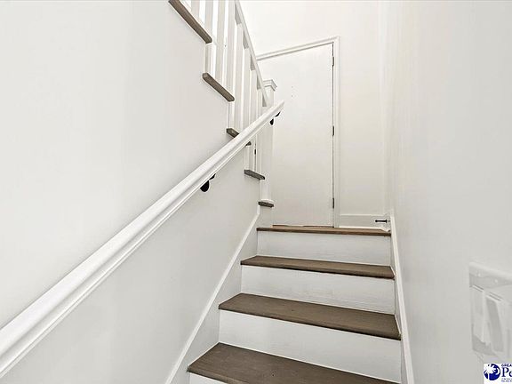 4th image of 1770 Woods Dr