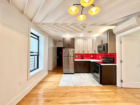 Rented by Arche Nest LLC | media 32