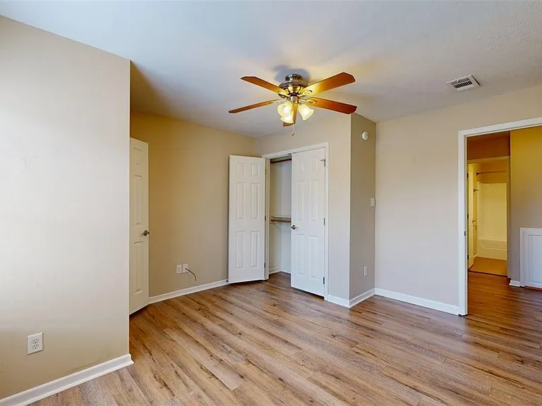 1724 Boardwalk Ct — Photo 24