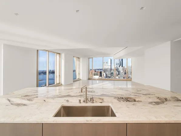 500 West 18th Street W30B image 3 of 33