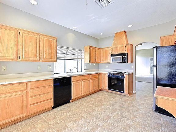 5th image of 25846 S Eastlake Dr