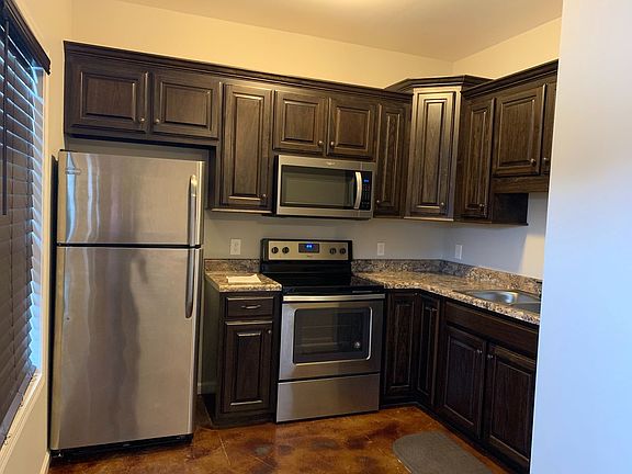 3rd image of 130 E Cedar St #G