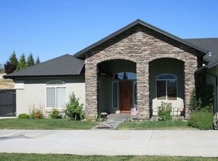 22021 Buena Vista St, Tehachapi, CA 93561