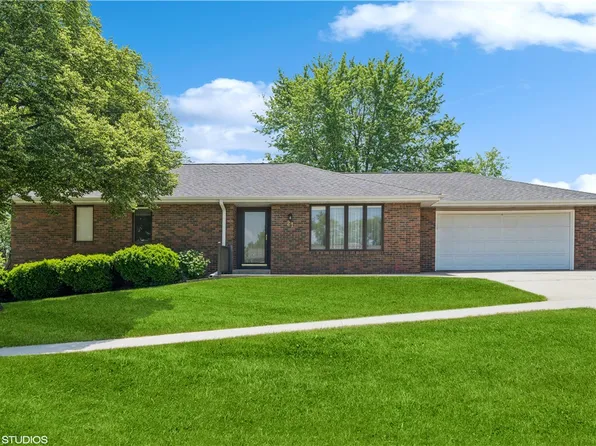 21 Kirkwood St, Pella, IA 50219