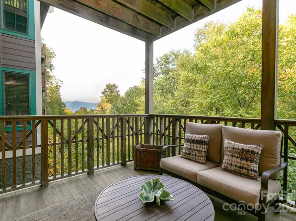 222 Creekside Way, Burnsville, NC 28714