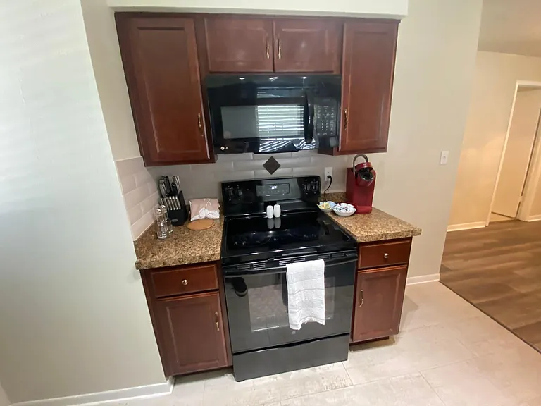 1718 W Palmetto St — Photo 16
