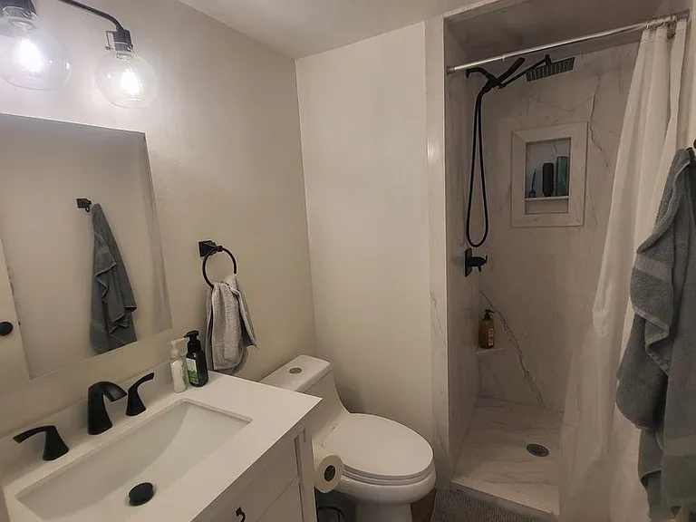 2046 California Ave #19 — Photo 4