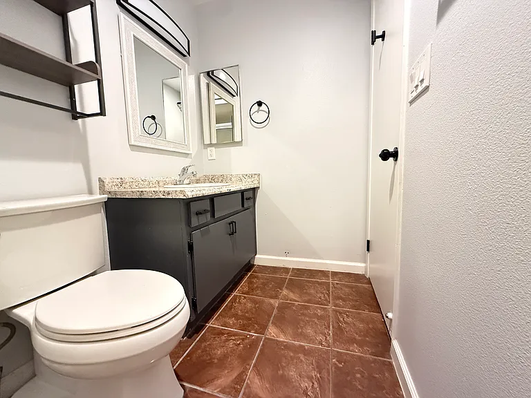 4272 Hampshire Green Ct — Photo 26