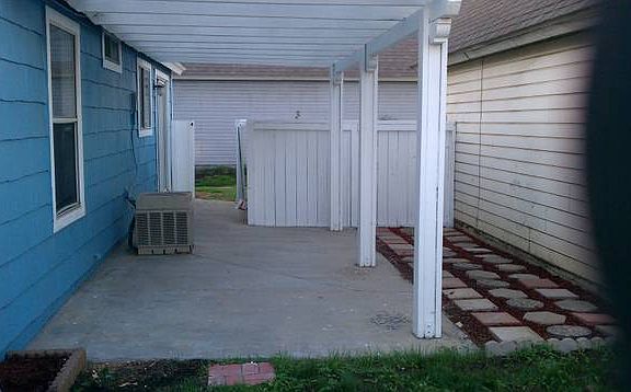 4th image of 14605 Woodland Dr Unit 10