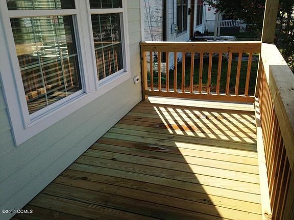 4th image of 615 Pine St