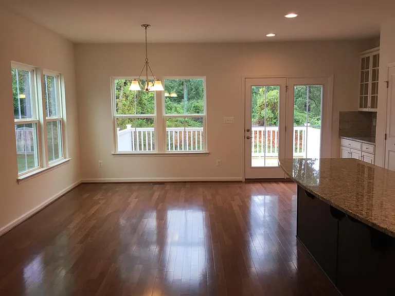 10749 Hinton Way — Photo 6