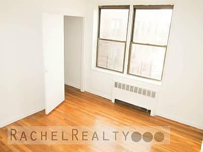 5th image of 3950 Blackstone Ave APT 4A