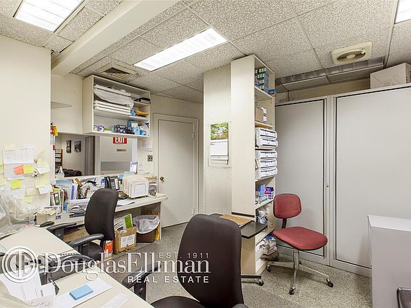 3rd image of 1050 Park Ave #1B