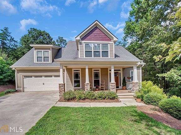 2nd image of 25 Candler Ln