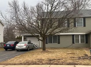 1196 Andover Cir, Aurora, IL