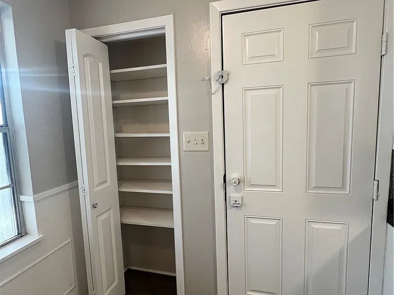 4612 Camellia St — Photo 6