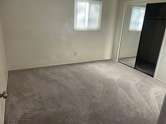 5th image of 1640 Hughes Cir