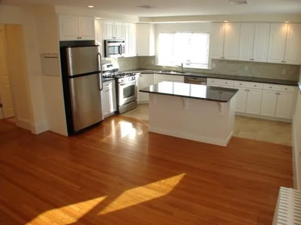 17 Grafton St, Arlington, MA 02474