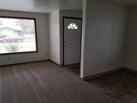 4th image of 2415-2425 Wooddale Ave NE