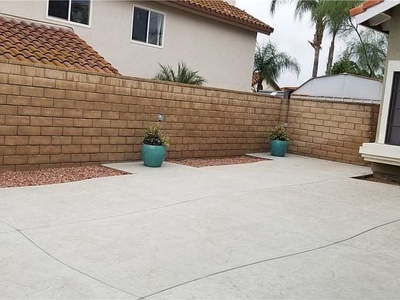 2nd image of 39865 Castile Ave
