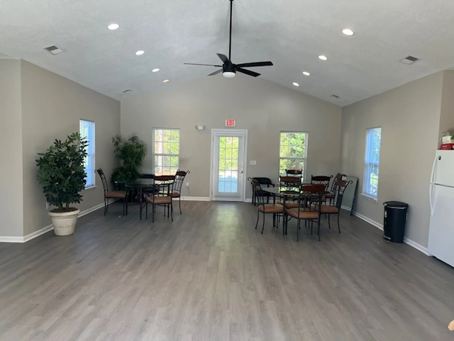501 Austin Ridge Cir — Photo 1