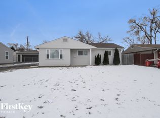 21 Thrush St, Carpentersville, IL 60110