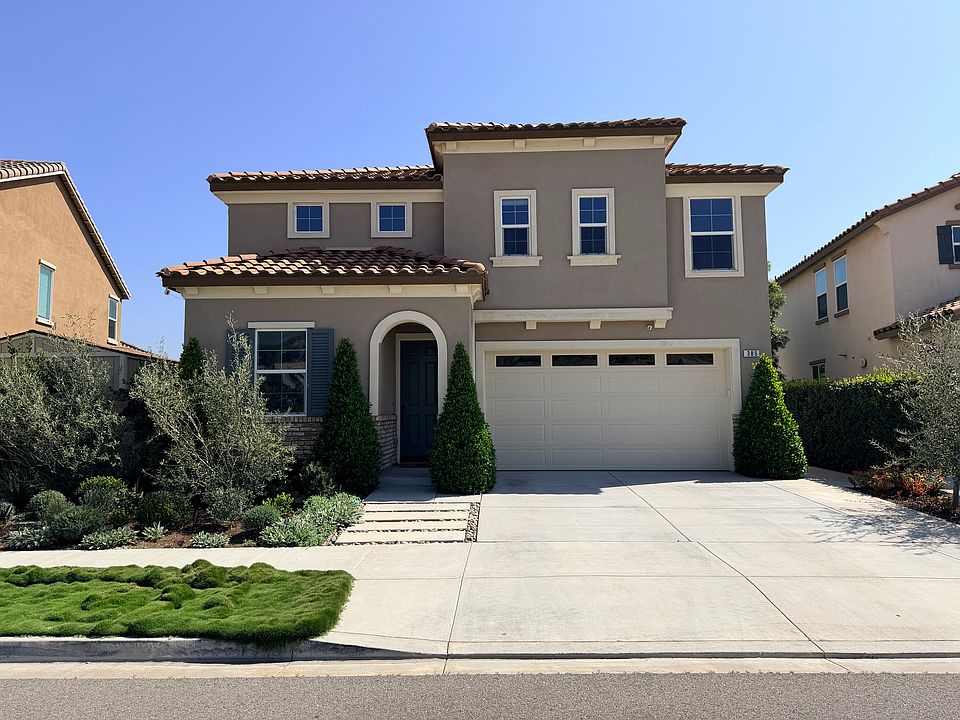 1st image of 385 Eureka Dr